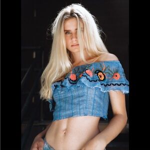 Red carter off the shoulder top